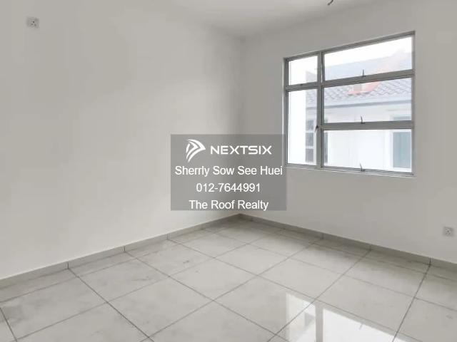 屋主已经整间油好漆，比我还要美 #KangkarPulai Pangsapuri Kenari Low Cost Flat️ 528sqft【2房1厕】Level 3 Freehold️ 屋子Condition好 买了不必再花钱弄️ RM155K