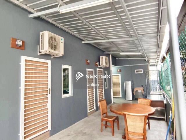 屋主全部家具+阁楼统统送你‼️* *全装修美美拿行李立马入住进来‼️* *15分钟到Tuas第二关卡‼️* FOR SALE *Jalan Bayu 3/x @ Nusa Bayu* Gelang Patah, Iskandar Puteri, Bukit Indah