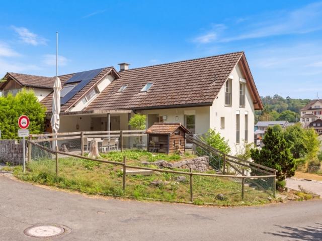 Wunderbar Wohnen mit Werkstatt und Garage