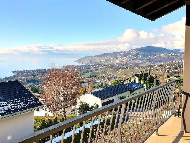 Wunderschön renoviertes Anwesen mit Panoramablick in Chernex