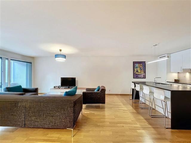 Wunderschöne 2,5 Zimmer Wohnung mit Seeblick