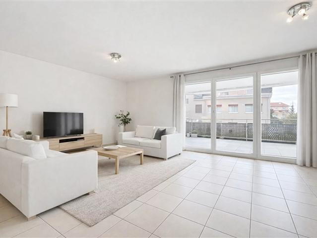 Wunderschöne 3,5 Zimmer Wohnung in Gland