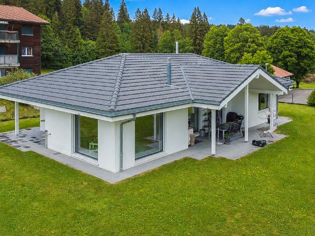 Wunderschöne 3.5 Zimmer Einfamilienhaus, Doppelgarage und Garten