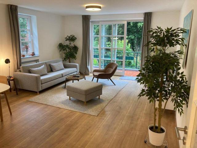Wunderschöne 3 Zimmer Wohnung in Düsseldorf Kaiserswerth mit TG Platz Provisionsfrei