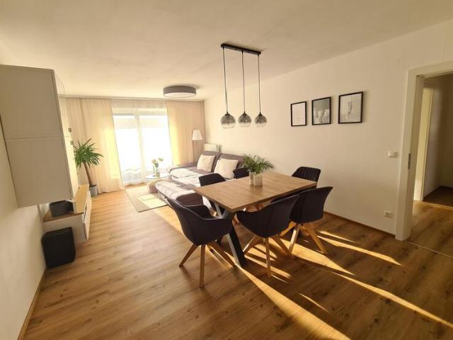 Wunderschöne 3 Zimmer Wohnung mit Südbalkon und Carportabstellplatz in Feldkirchen bei Graz, Immobilien auf inserate. Net