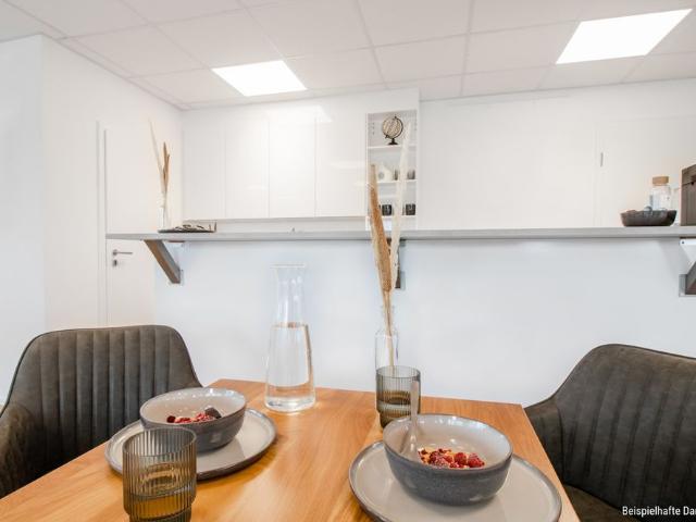 Wunderschöne 2 Zimmer Penthouse Wohnung Möbliert im Heilbronner Zentrum zu vermieten!