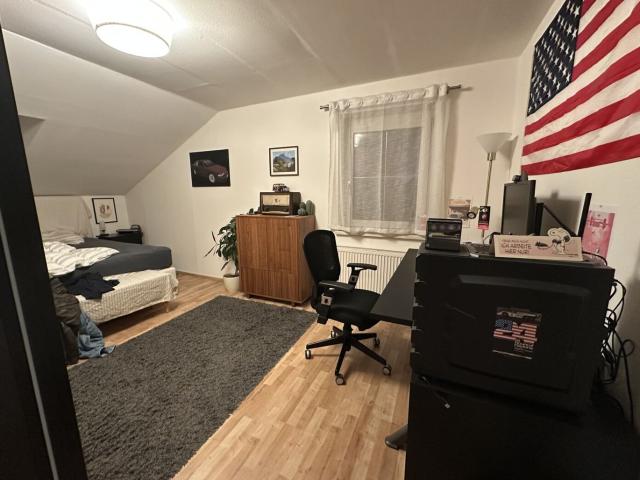 Wunderschöne 2 Zimmer Wohnung in Absoluter Ruhelage mit Balkon ihr Neues Zuhause Wartet!
