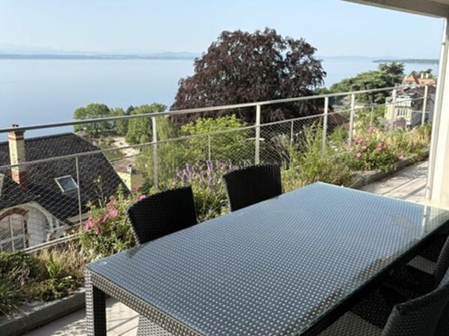 Wunderschönes 4.5 Zimmer Apartment mit Seeblick