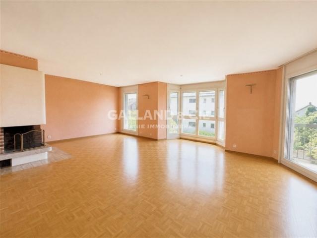 Wunderschöne 4,5 Zimmer Wohnung – Grünbereich