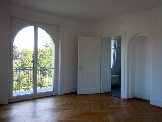 Wunderschöne 4.5 Zimmer Altbau Wohnung
