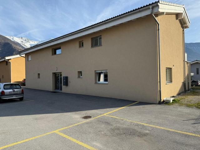 Wunderschöne 4.5 Zimmerwohnung mit grossem Garten in Leytron