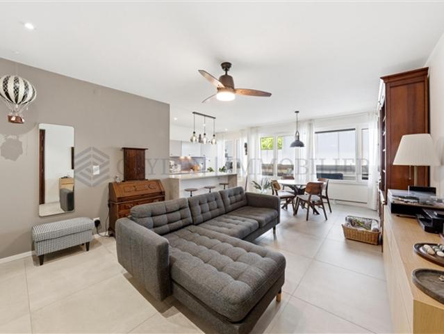 Wunderschöne 4 Zimmer Wohnung, komplett renoviert