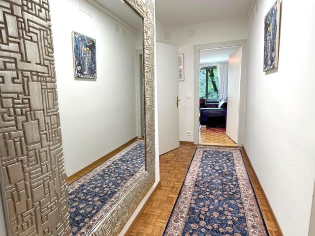 Wunderschöne, geräumige Wohnung mit zwei Balkonen