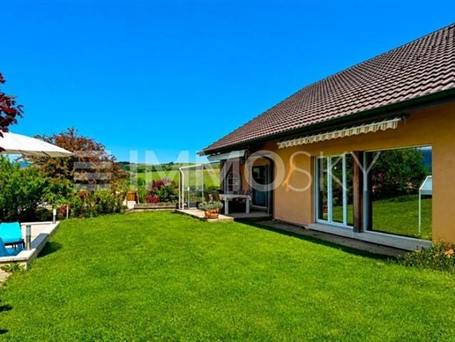 Geräumige Familienvilla in Chavornay mit Innenbad