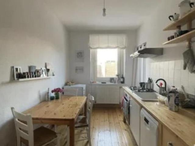Wunderschöne Lichtdurchflutete 1 Zimmer Wohnung Wohnung am Ostkreuz