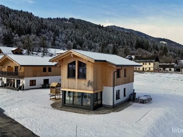 Wunderschöne Liegenschaft in absoluter Ruhe und Sonnenlage