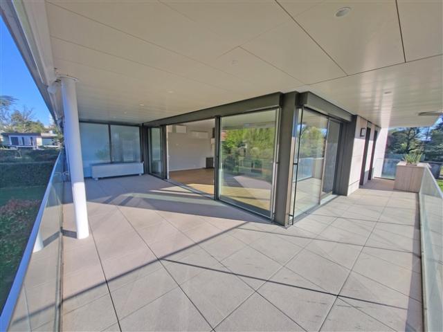 WUNDERSCHÖNE NEUE VIERZIMMERWOHNUNG