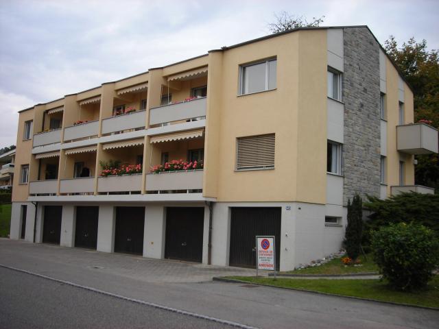 Wunderschöne renovierte 2 Zimmer Wohnung im ersten Stock