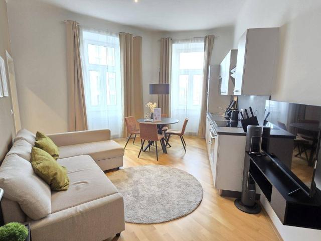 Wunderschöne Wohnung im Altbau 2.Zi. Wohnung, zweiter Stock