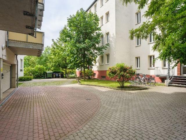 Wunderschöne Wohnung mit Balkon! Garagenstellplatz möglich!