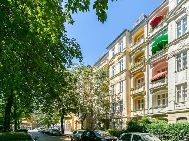 Wunderschöne und helle Altbauwohnung mit Südbalkon am Stadtpark Steglitz, frei