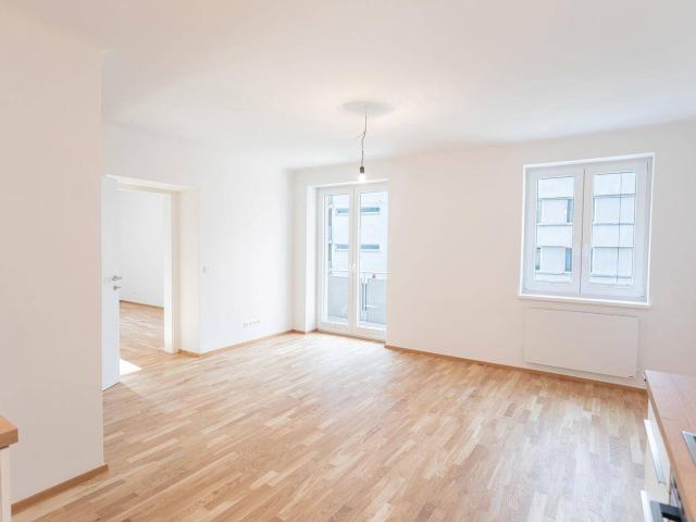Wunderschöne und kernsanierte 4 Zimmer EIGENTUMSWOHNUNG in 1100 Wien zu verkaufen! Erstbezug nach Sanierung!