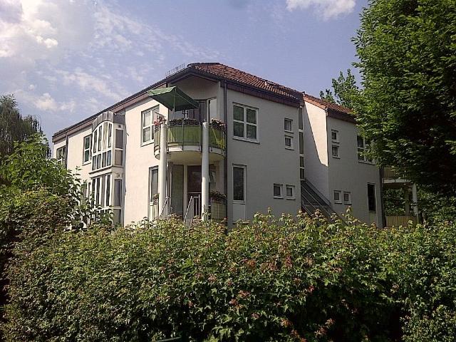 Wunderschöne und ruhige 3 Zimmer Wohnung in Stadtvillen