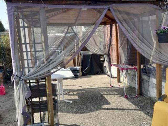 wunderschöner Bungalow mit garten im berliner ortsteil neukölln Mit amtliche Anmeldung