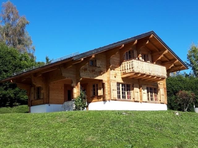 Wunderschönes möbliertes Chalet zu vermieten in der Sommer und Wintersaison