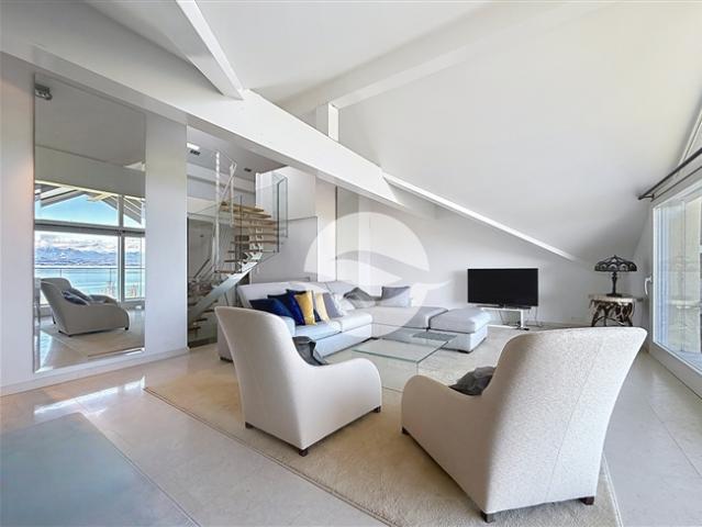 Wunderschönes möbliertes Apartment mit Blick auf den See und die Alpen