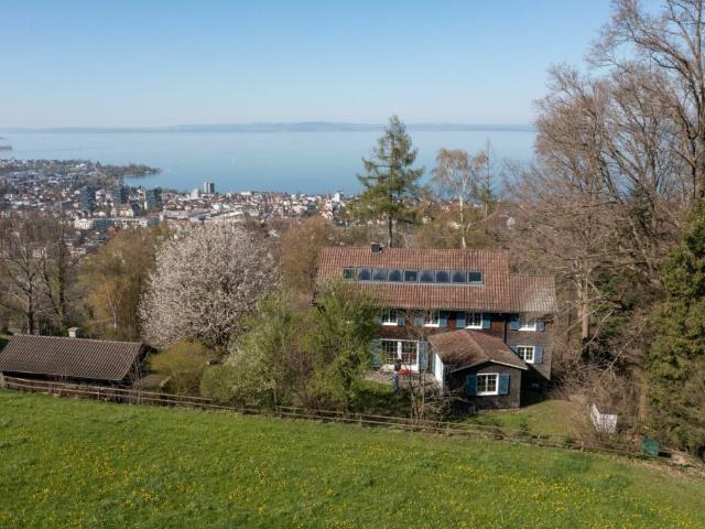 Wunderschönes, modern ausgebautes Einfamilienhaus mit absoluter Privatsphäre und Seesicht
