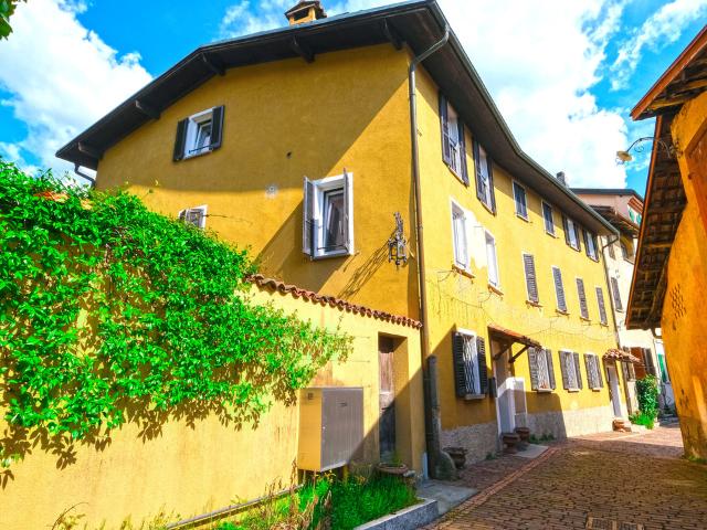 Wunderschönes Apartment in einem historischen Haus mit Innenhof