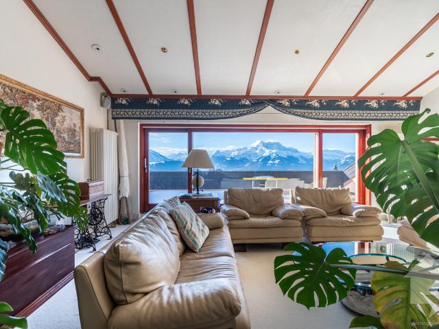 Wunderschönes Dachgeschoss mit Südlage und atemberaubender Aussicht