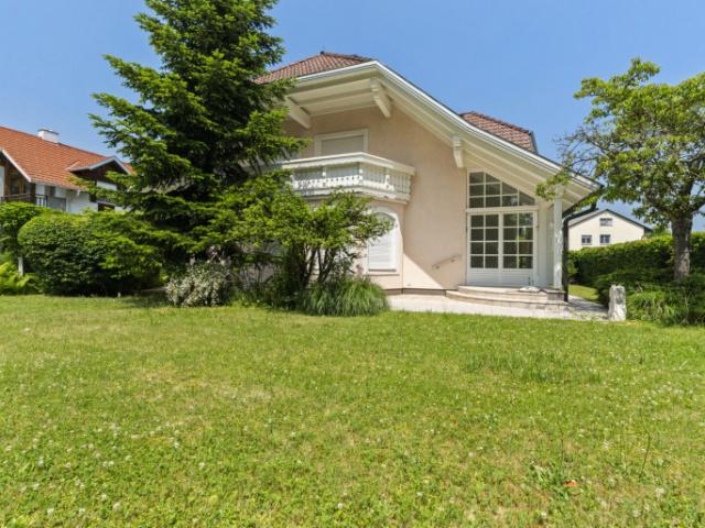 Nur 200 Meter zum türkisblauen Wörthersee! Wunderschönes, exklusives Traumhaus in Krumpendorf