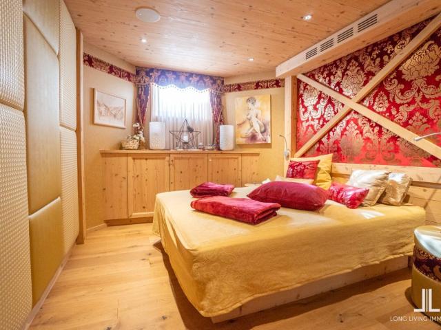 Wunderschönes Einfamilienhaus mit Wellnessbereich und Pool in absoluter Ruhelage zu verkaufen!