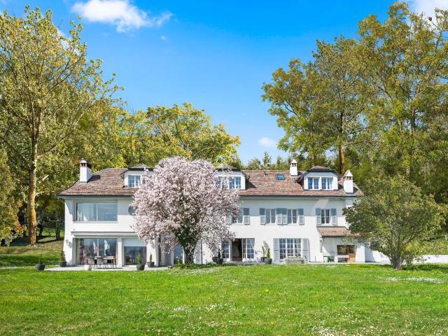 Wunderschönes Familienanwesen mit Tennis und Seeblick, nahe Morges