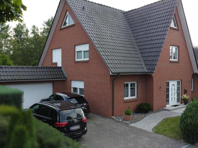 Wunderschönes großes Einfamilienhaus am Walter Peters Park