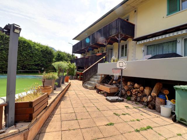 Wunderschönes Haus mit 2 Wohnungen mit Schwimmbad in lebenslanger Rente ohne Rente
