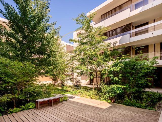 Wunderschöne 5 Zimmer Wohnung mit 20 m² Terrasse