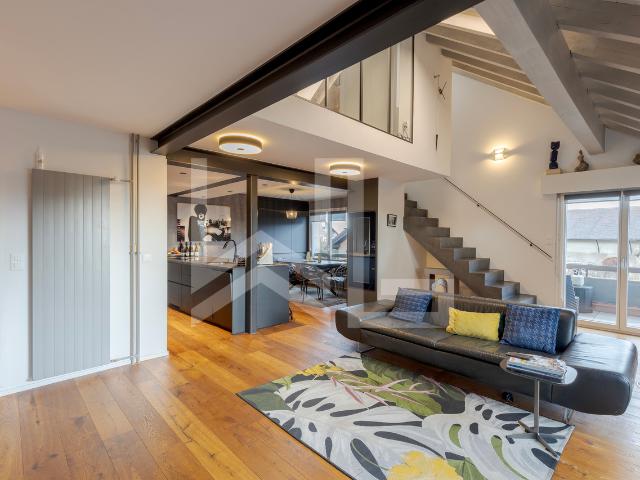 Wunderschönes, komplett renoviertes Duplex Apartment