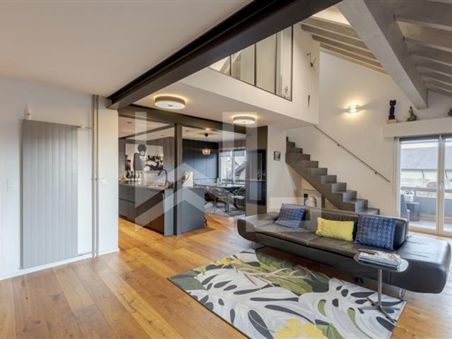 Wunderschönes, komplett renoviertes Duplex Apartment