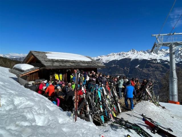 Wunderschönes Restaurant auf der Skipiste