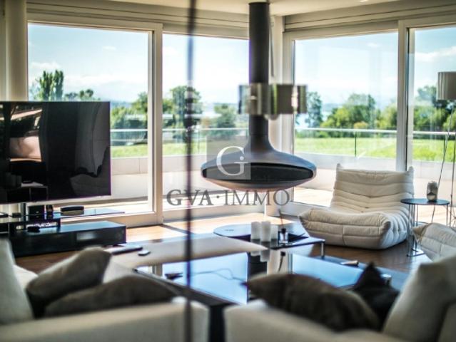 Wunderschönes Triplex mit Garten und atemberaubendem Blick auf den See