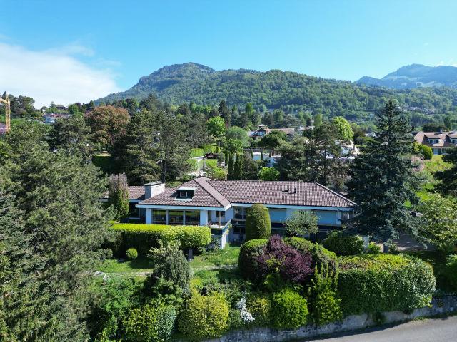 WUNDERSCHÖNES 12 ZIMMER ANWESEN MIT SWIMMINGPOOL UND EINEM GRANDIOSEN PANORAMABLICK