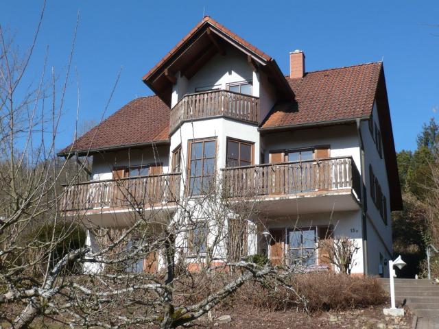 Wunderschönes 1 2 Familienhaus in fantastischer Südlage!