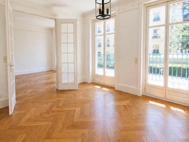 Wunderschönes 6 Zimmer Haus im Zentrum von Lausanne