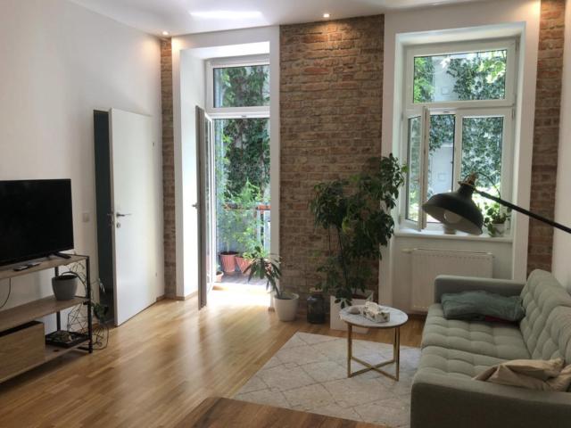 Wundersschöne 2 Zimmerwohnung mit Balko