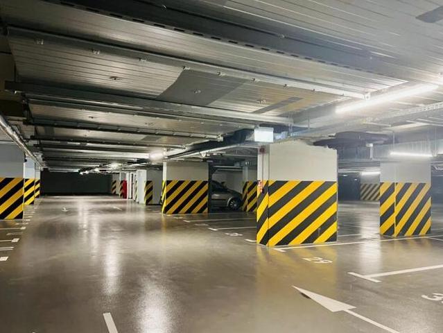 Wynajmę garaż miejsce postojowe centrum Katowic Zabrska15