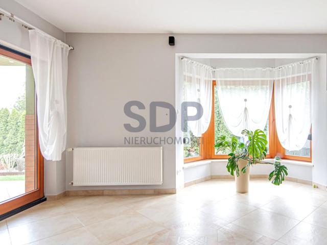 Wynajmę dom wolnostojący 260 m² z balkonem ul. Cyprysowa, Kiełczów