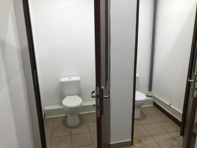 Wynajmę lokal biurowo handlowy